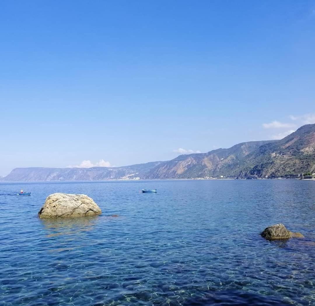 76 Avenue Suites Wi-Fi - Shuttle Reggio di Calabria Kültér fotó
