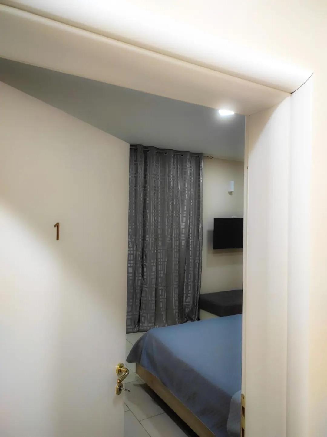 76 Avenue Suites Wi-Fi - Shuttle Reggio di Calabria Kültér fotó