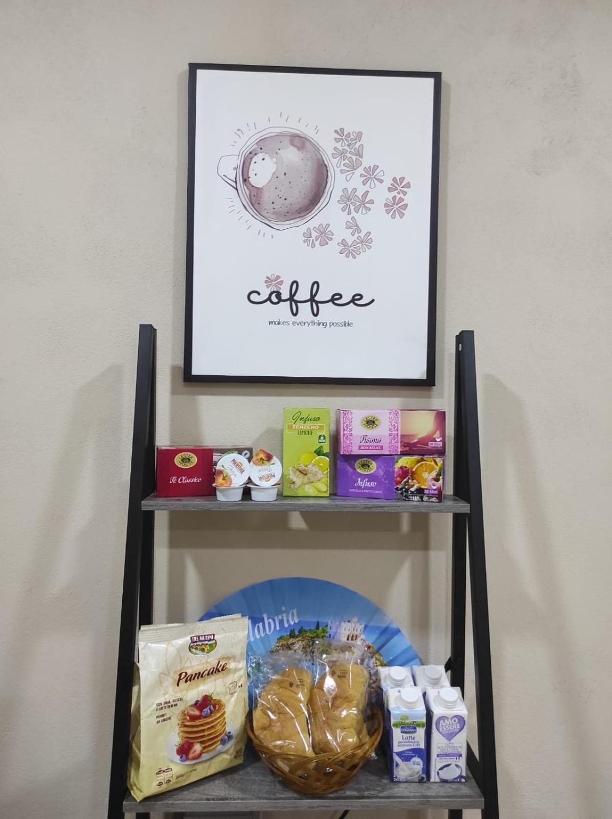 76 Avenue Suites Wi-Fi - Shuttle Reggio di Calabria Kültér fotó